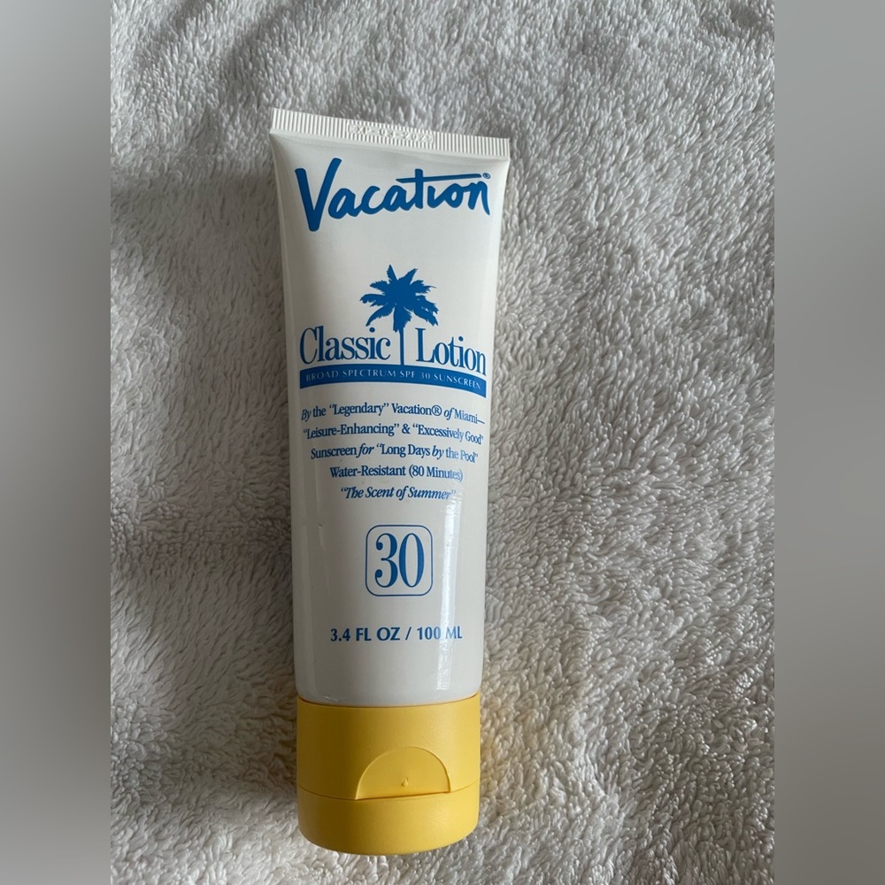 New unopened Vacation Classic Lotion Sunscreen